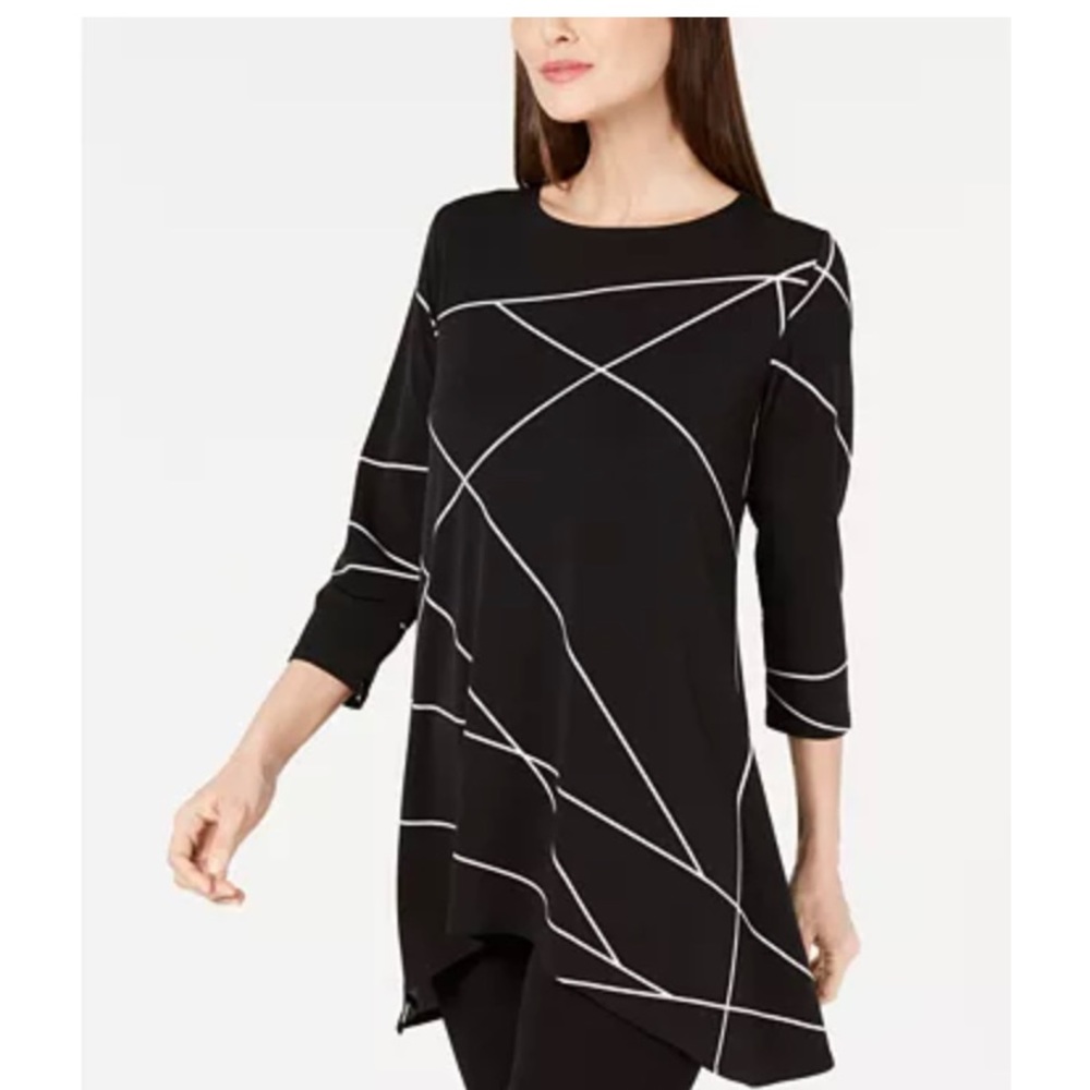 Black and white Alfani tunic top.